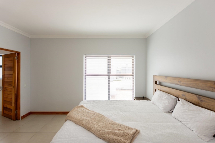 5 Bedroom Property for Sale in Calypso Beach Western Cape